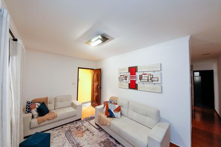Casa à venda com 115m², 2 quartos e 2 vagas Casa à venda com 115m², 2 quartos e 2 vagasSala