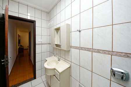 Casa à venda com 115m², 2 quartos e 2 vagas Casa à venda com 115m², 2 quartos e 2 vagasBanheiro