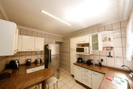 Casa à venda com 115m², 2 quartos e 2 vagas Casa à venda com 115m², 2 quartos e 2 vagasCozinha