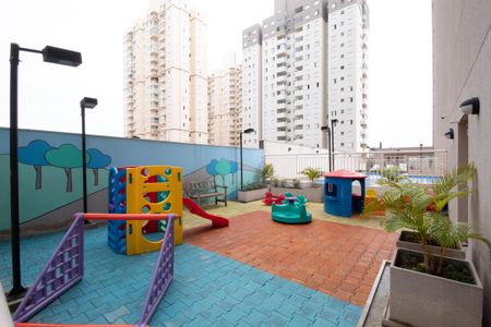 Apartamento à venda com 27m², 1 quarto e 1 vaga Apartamento à venda com 27m², 1 quarto e 1 vagaÁrea comum - Playground