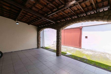 Casa à venda com 190m², 3 quartos e 3 vagasGaragem