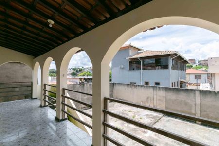 Casa à venda com 190m², 3 quartos e 3 vagasVaranda