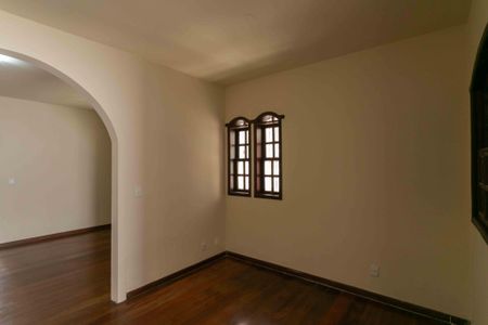 Casa à venda com 190m², 3 quartos e 3 vagasSala