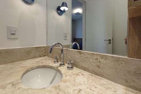 Apartamento à venda com 66m², 1 quarto e 2 vagas Apartamento à venda com 66m², 1 quarto e 2 vagasBanheiro Suíte