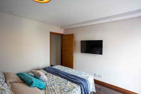 Casa para alugar com 240m², 3 quartos e 4 vagasQuarto