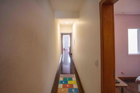 Casa para alugar com 240m², 3 quartos e 4 vagasCorredor