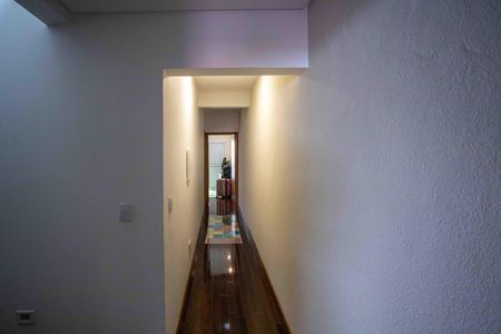 Casa para alugar com 240m², 3 quartos e 4 vagasCorredor