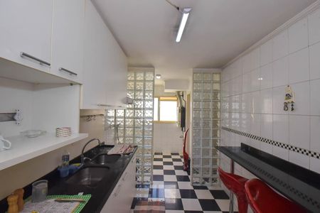 Apartamento para alugar com 98m², 2 quartos e 2 vagas Apartamento para alugar com 98m², 2 quartos e 2 vagasCozinha