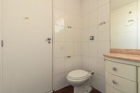 Apartamento à venda com 92m², 2 quartos e 1 vaga Apartamento à venda com 92m², 2 quartos e 1 vagaBanheiro da Suíte