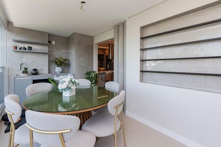 Apartamento à venda com 108m², 3 quartos e 2 vagasVaranda