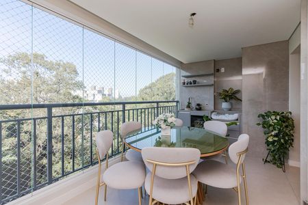 Apartamento à venda com 108m², 3 quartos e 2 vagasVaranda