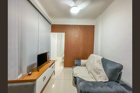 Apartamento à venda com 40m², 1 quarto e sem vaga Apartamento à venda com 40m², 1 quarto e sem vagaSala