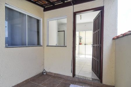 Casa para alugar com 50m², 2 quartos e sem vaga Casa para alugar com 50m², 2 quartos e sem vagaEntrada