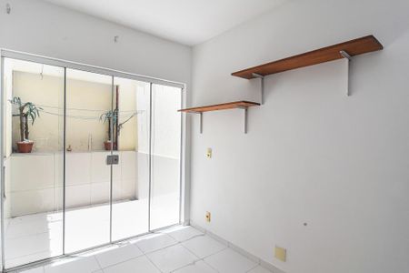 Casa para alugar com 50m², 2 quartos e sem vaga Casa para alugar com 50m², 2 quartos e sem vagasala