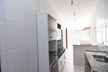Casa para alugar com 50m², 2 quartos e sem vaga Casa para alugar com 50m², 2 quartos e sem vagaCozinha