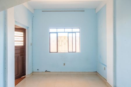 Casa à venda com 150m², 3 quartos e 1 vaga Casa à venda com 150m², 3 quartos e 1 vagaSala