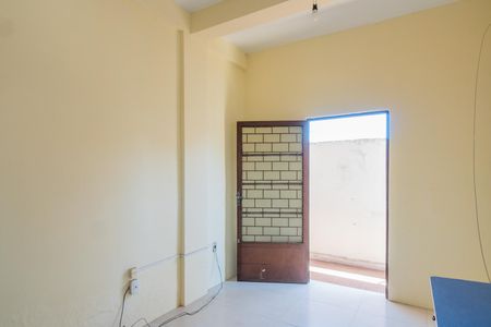 Casa à venda com 150m², 3 quartos e 1 vaga Casa à venda com 150m², 3 quartos e 1 vagaSala