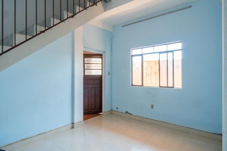 Casa à venda com 150m², 3 quartos e 1 vaga Casa à venda com 150m², 3 quartos e 1 vagaSala