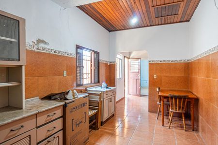 Casa à venda com 150m², 3 quartos e 1 vaga Casa à venda com 150m², 3 quartos e 1 vagaCozinha
