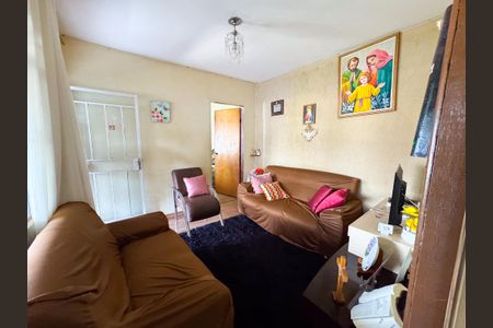 Casa à venda com 360m², 4 quartos e 5 vagasSala