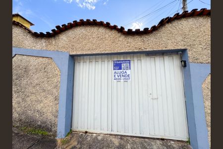 Casa à venda com 360m², 4 quartos e 5 vagasplaquinha instalada