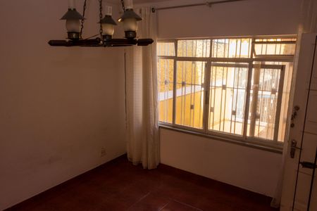 Casa para alugar com 140m², 3 quartos e 2 vagasSala