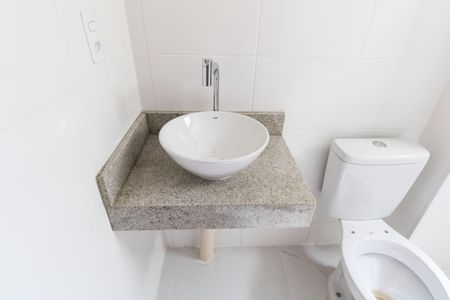 Apartamento para alugar com 42m², 2 quartos e 1 vaga Apartamento para alugar com 42m², 2 quartos e 1 vagaBanheiro