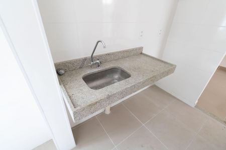 Apartamento para alugar com 42m², 2 quartos e 1 vaga Apartamento para alugar com 42m², 2 quartos e 1 vagaCozinha e Área de Serviço