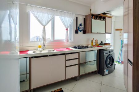 Apartamento para alugar com 72m², 2 quartos e 2 vagasCozinha