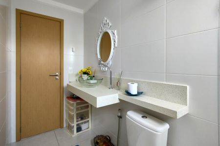 Apartamento para alugar com 72m², 2 quartos e 2 vagasBanheiro