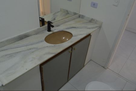 Casa de condomínio à venda com 190m², 3 quartos e 3 vagasBanheiro da Suíte 2