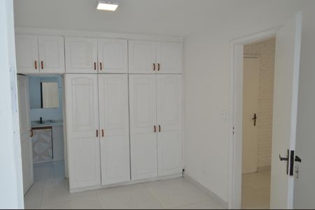 Casa de condomínio à venda com 190m², 3 quartos e 3 vagasSuíte  3