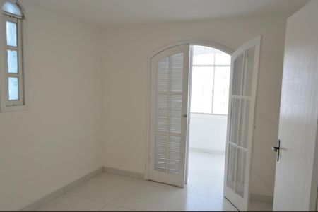 Casa de condomínio à venda com 190m², 3 quartos e 3 vagasSuíte 2