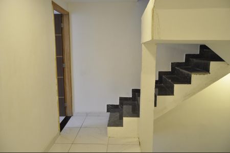 Casa de condomínio à venda com 145m², 2 quartos e 1 vagaEscadaria