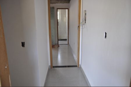 Casa de condomínio à venda com 145m², 2 quartos e 1 vagaCorredor