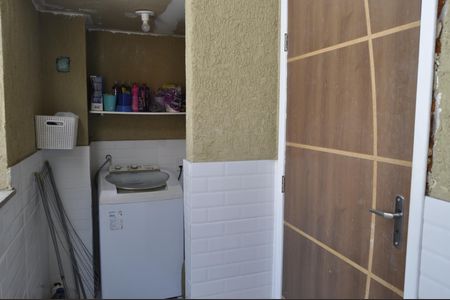 Casa de condomínio à venda com 145m², 2 quartos e 1 vagaÁrea de Serviço