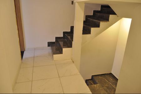 Casa de condomínio à venda com 145m², 2 quartos e 1 vagaEscadaria