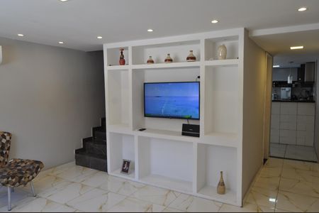 Casa de condomínio à venda com 145m², 2 quartos e 1 vagaSala