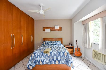 Casa à venda com 170m², 3 quartos e 2 vagasSuíte