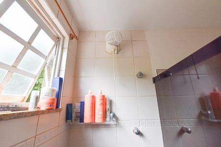 Casa à venda com 170m², 3 quartos e 2 vagasBanheiro da Suíte