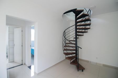 Apartamento à venda com 104m², 2 quartos e 1 vaga Apartamento à venda com 104m², 2 quartos e 1 vagaSala