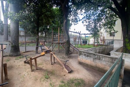 Apartamento à venda com 104m², 2 quartos e 1 vaga Apartamento à venda com 104m², 2 quartos e 1 vagaÁrea comum - Playground