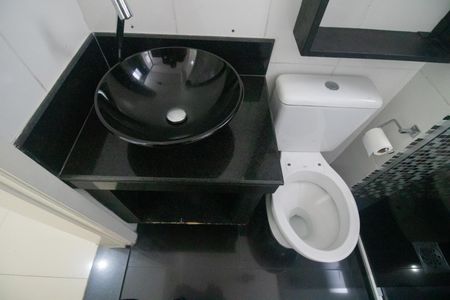 Apartamento à venda com 104m², 2 quartos e 1 vaga Apartamento à venda com 104m², 2 quartos e 1 vagaBanheiro