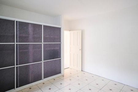 Casa à venda com 188m², 4 quartos e 2 vagasCopa