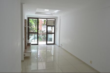 Apartamento à venda com 100m², 2 quartos e 2 vagas Apartamento à venda com 100m², 2 quartos e 2 vagasSala