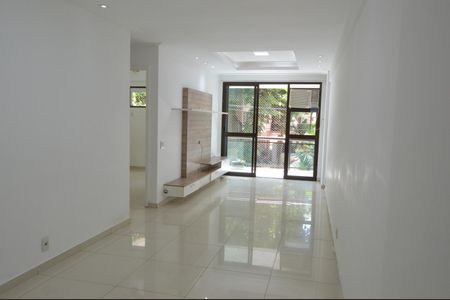 Apartamento à venda com 100m², 2 quartos e 2 vagas Apartamento à venda com 100m², 2 quartos e 2 vagasSala