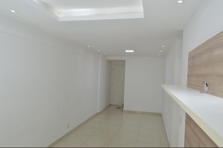 Apartamento à venda com 100m², 2 quartos e 2 vagas Apartamento à venda com 100m², 2 quartos e 2 vagasSala