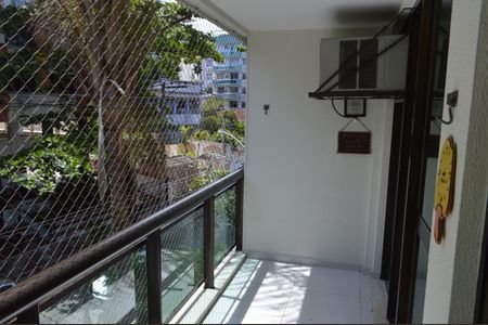 Apartamento à venda com 100m², 2 quartos e 2 vagas Apartamento à venda com 100m², 2 quartos e 2 vagasVaranda