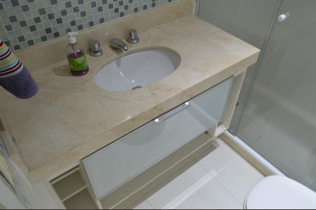 Apartamento à venda com 100m², 2 quartos e 2 vagas Apartamento à venda com 100m², 2 quartos e 2 vagasBanheiro