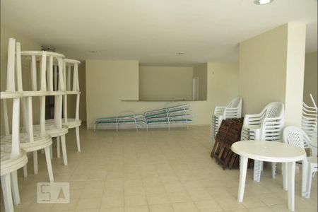Apartamento à venda com 100m², 2 quartos e 2 vagas Apartamento à venda com 100m², 2 quartos e 2 vagasÁrea comum - Salão de festas
